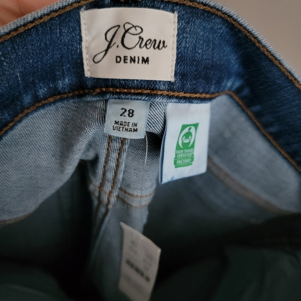 J. Crew 9" Vintage Straight Jean in Medium Vintage Wash size 28 NWT - Picture 3 of 6